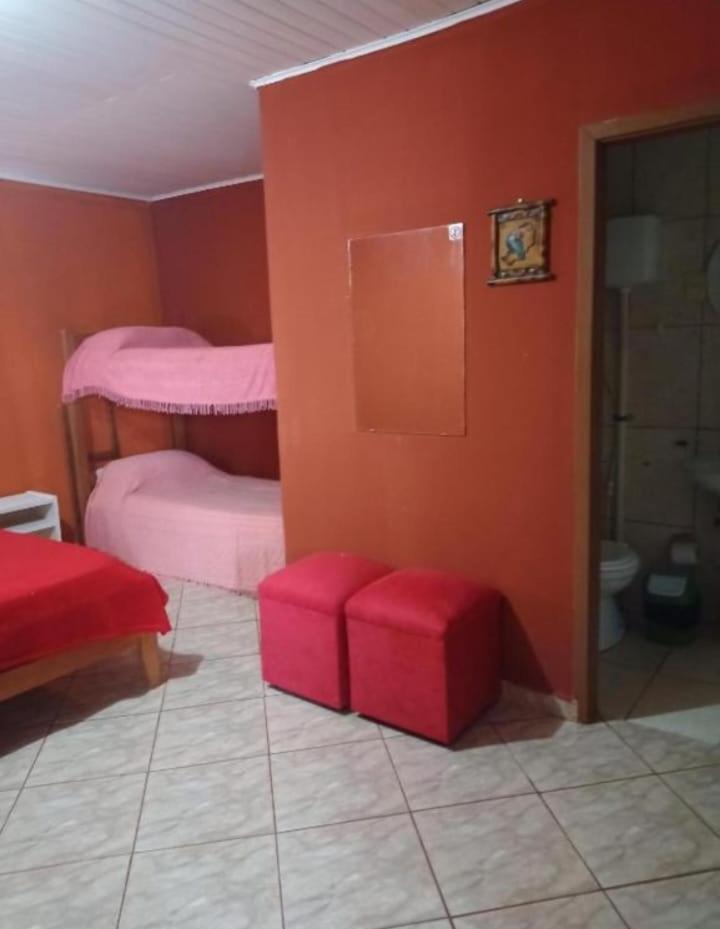 Hotel Y Residencial Amigos 푸에르토이과수 외부 사진