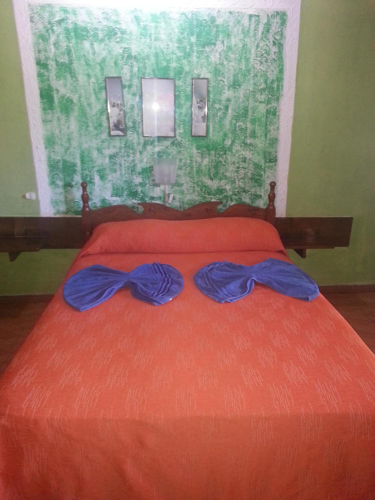 Hotel Y Residencial Amigos 푸에르토이과수 외부 사진