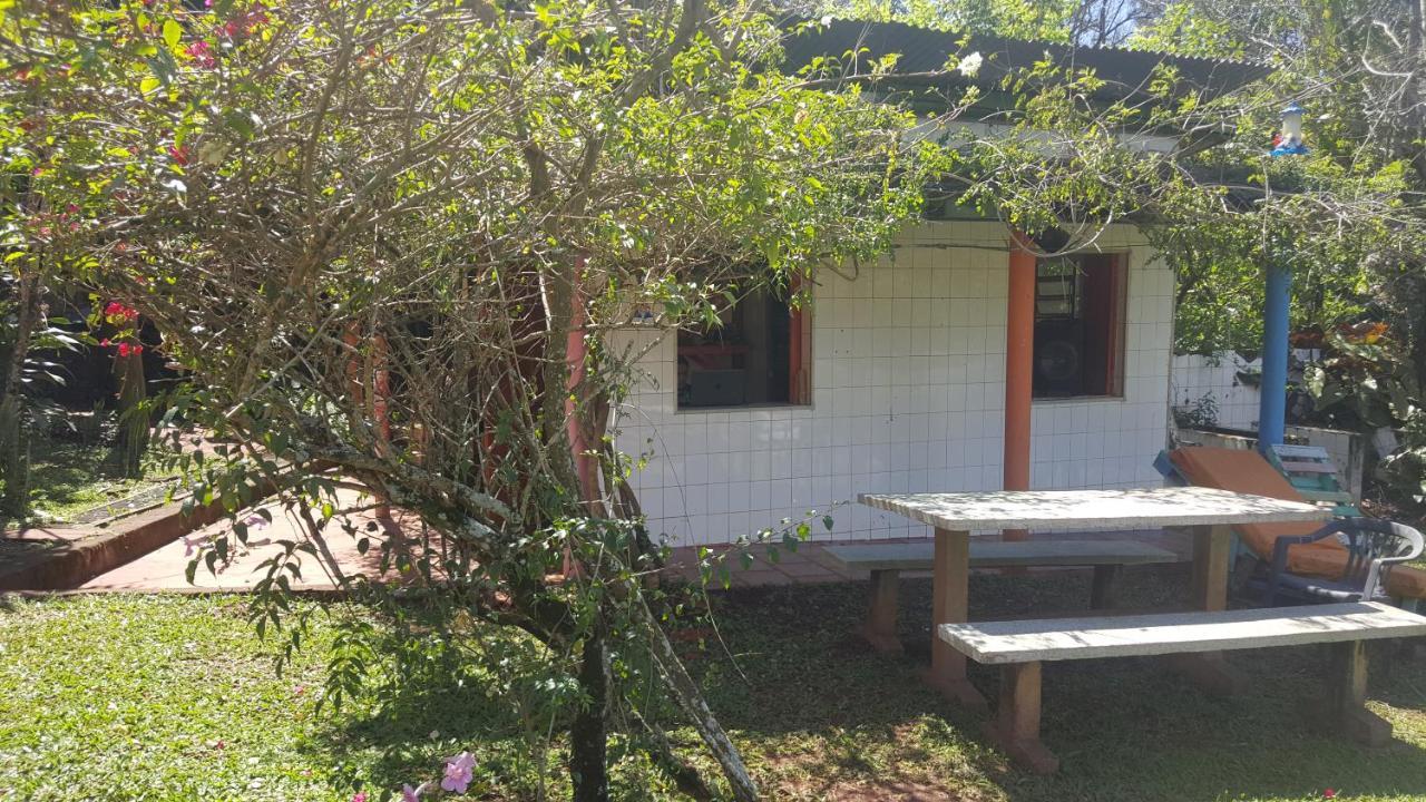Hotel Y Residencial Amigos 푸에르토이과수 외부 사진