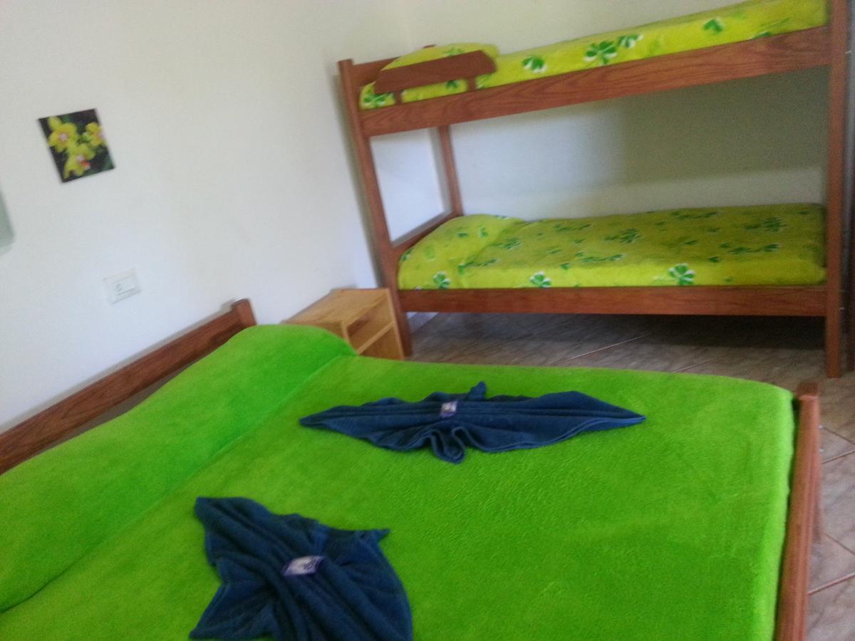 Hotel Y Residencial Amigos 푸에르토이과수 외부 사진