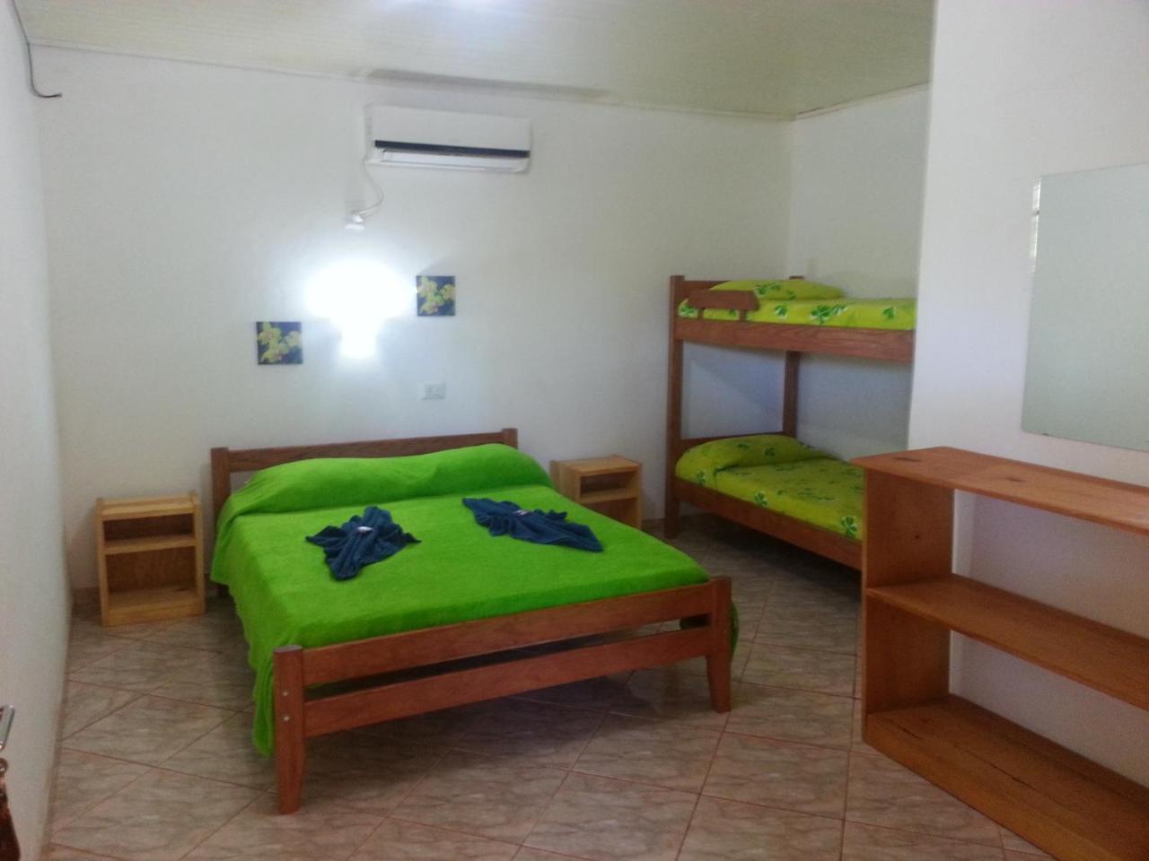 Hotel Y Residencial Amigos 푸에르토이과수 외부 사진